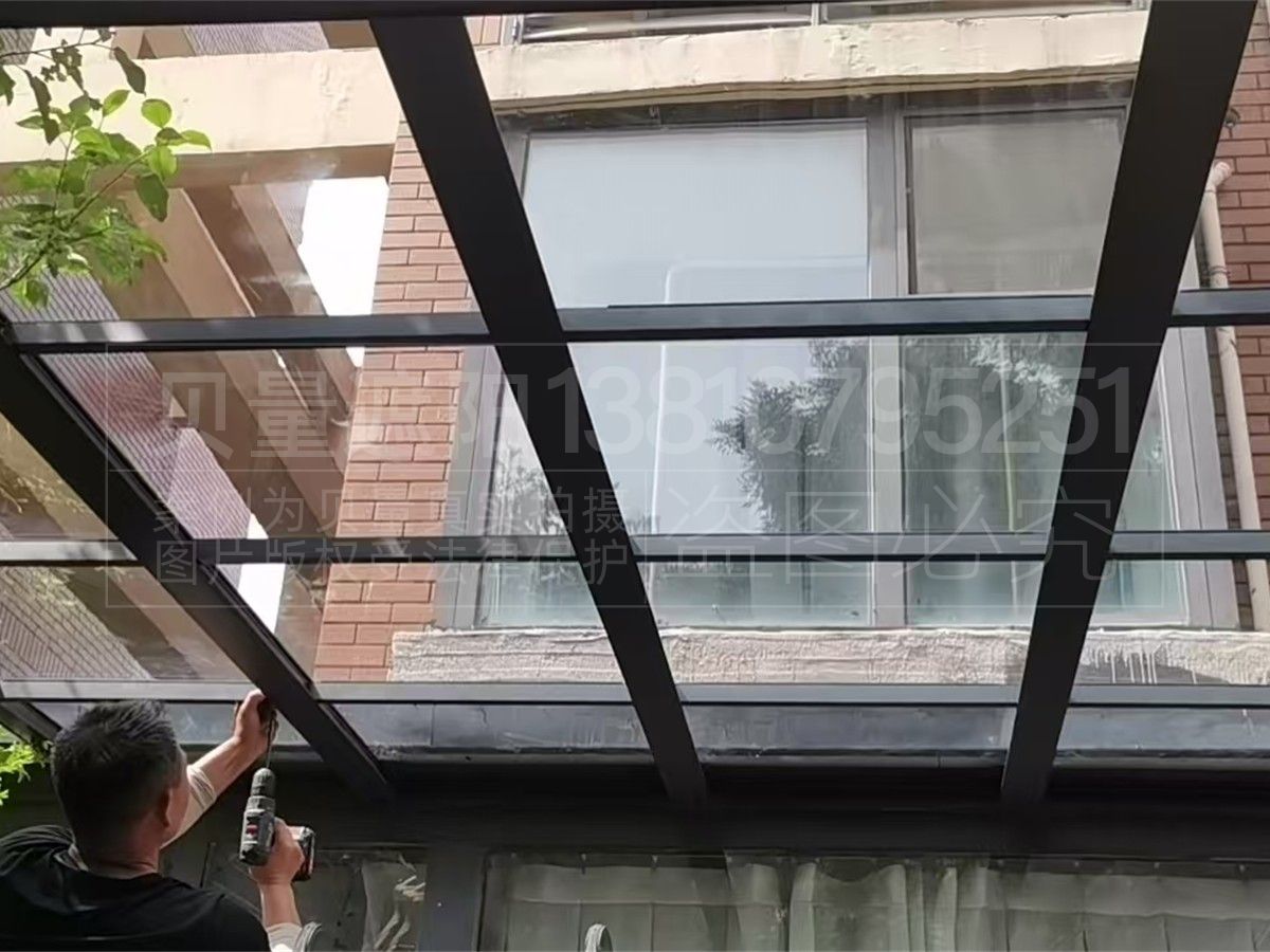 北京市大兴亦庄开泰西里 · 耐力板雨棚(图6) 微信图片_2026-06-04_105031_721.jpg