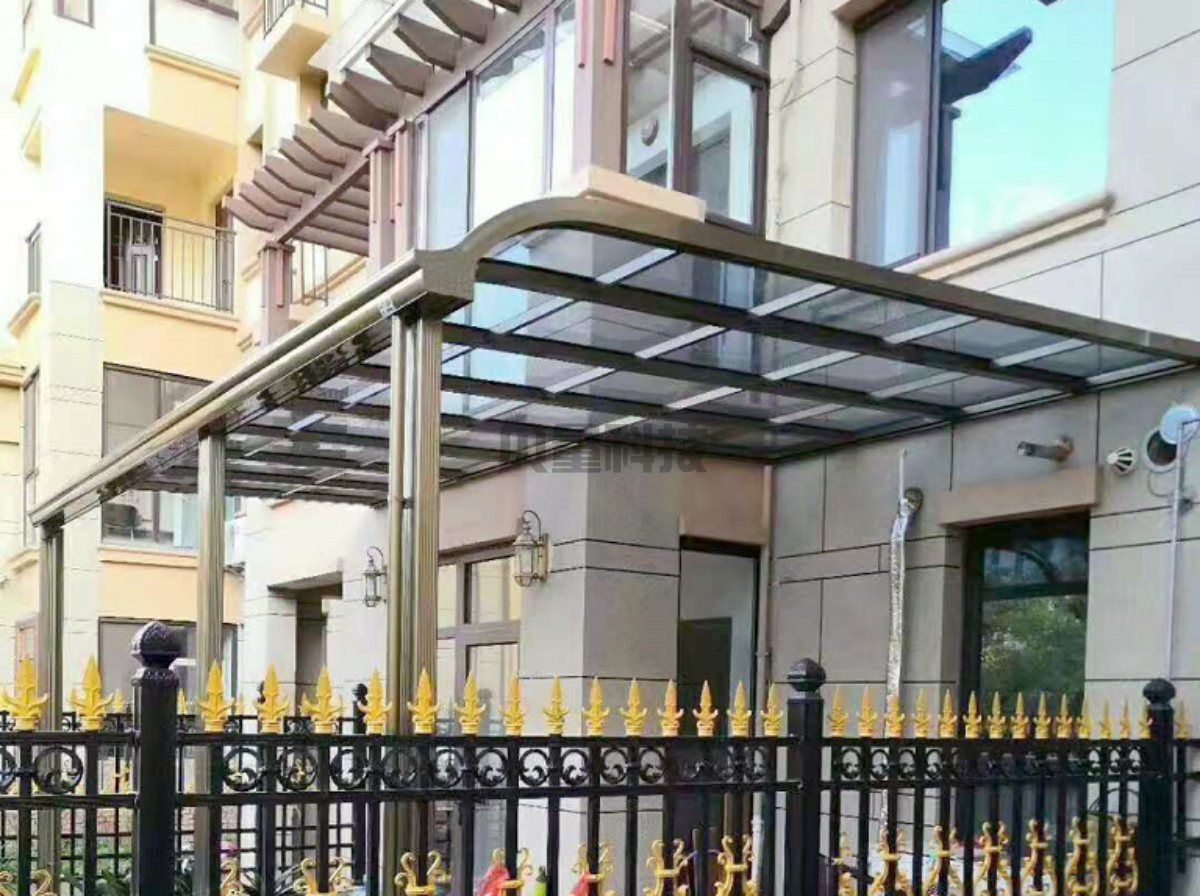 遮阳雨棚很多人都看了含有雨棚的房屋，但您不清楚他们中间的差别。(pic1)